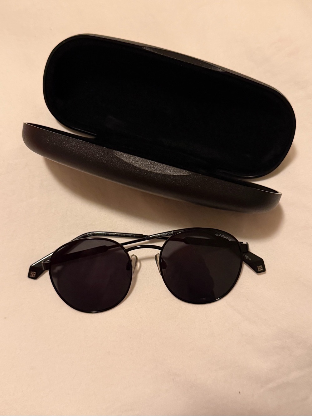 Polaroid Black Round Metal Sunglasses